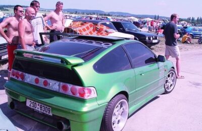 Hondy v „zběsilém“ tuningu (2003)